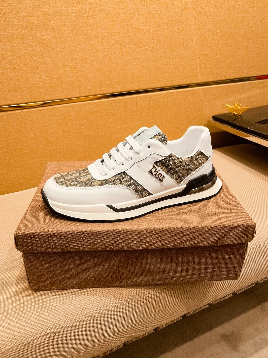 Men's shoes💰 420💰🔥【Dior】High-end brand of men's shoes official website 1:1 latest masterpiece: the upper is made of Italian imported first-layer cowhide, comfortable and breathable lining➕original non-slip and wear-resistant outsole🔥, making walking more convenient and comfortable! An exclusive new model, a stunning work, a beautiful 1:1 replica [color] compared to the official quality! Create a fashionable personality to set off your uniqueness! A must-have for trendy men! Classic 🔥Size: 38-44 Color: 🔥Multiple colors available